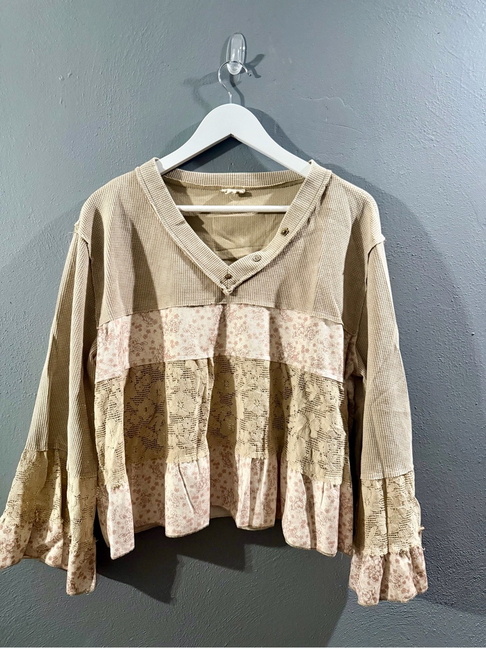 NWOT. POL Women's Beige Patchwork Peasant Top with Floral Trim